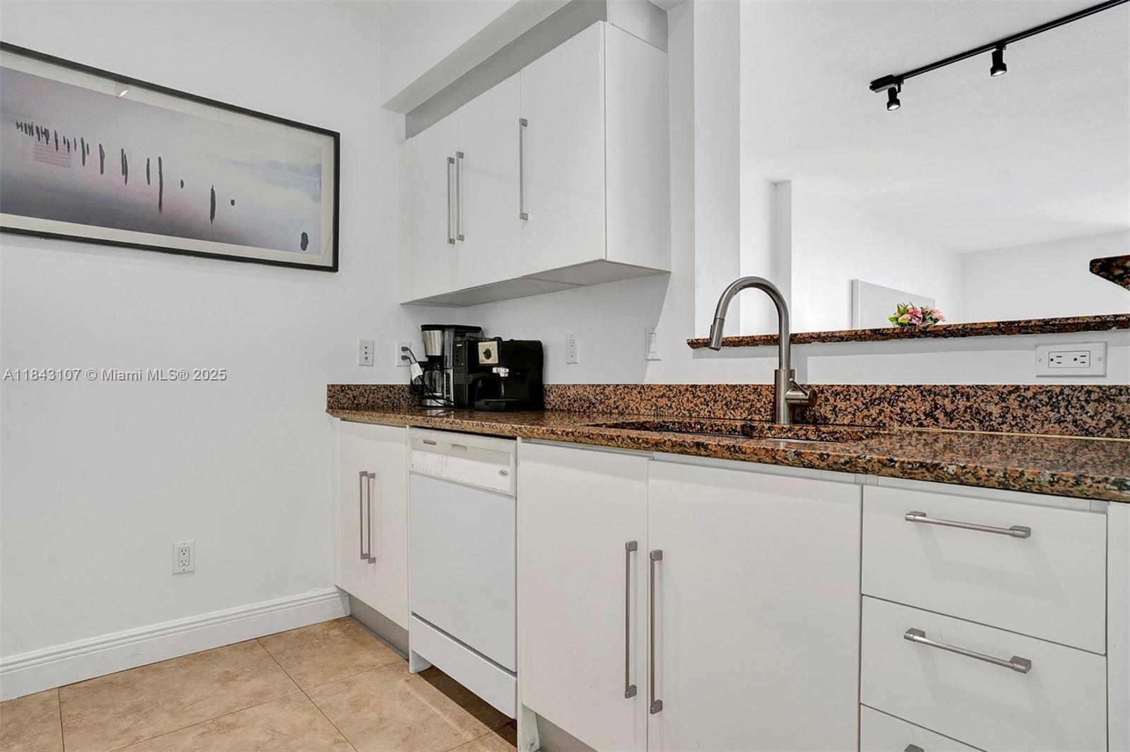 335 S Biscayne Blvd #2910, Miami FL 33131