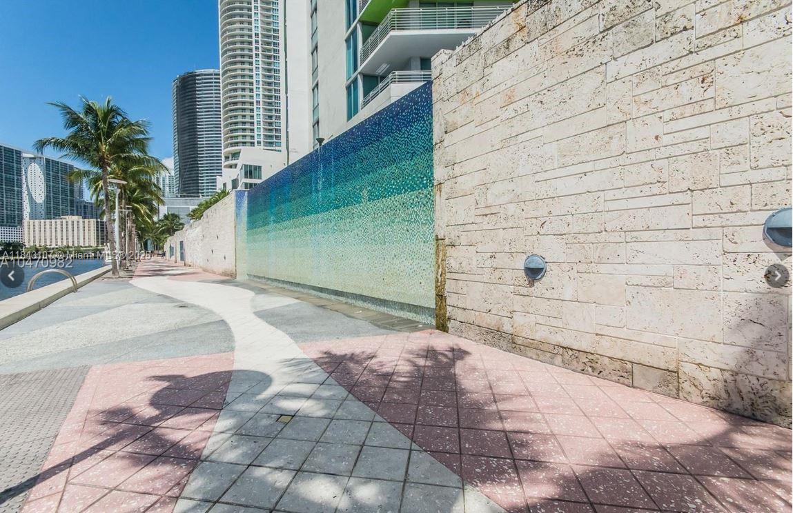 335 S Biscayne Blvd #2910, Miami FL 33131