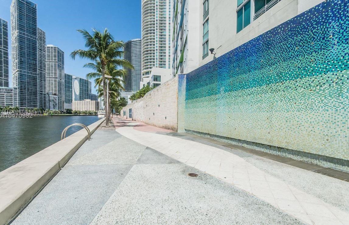 335 S Biscayne Blvd #2910, Miami FL 33131