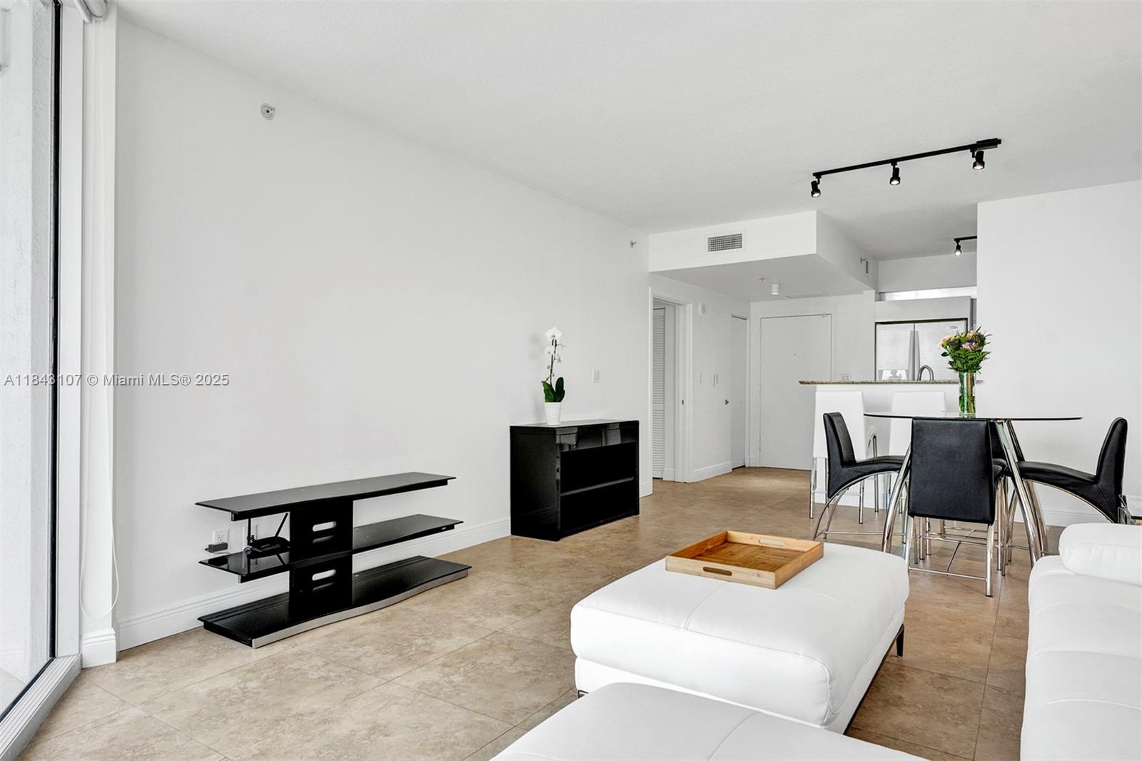 335 S Biscayne Blvd #2910, Miami FL 33131