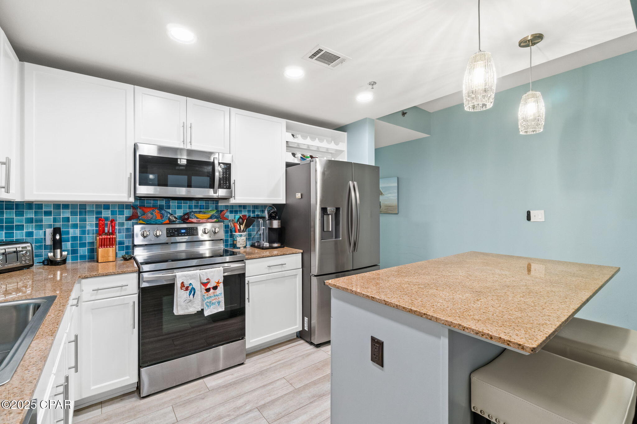 Image 7 For 9860 Thomas Drive 1010