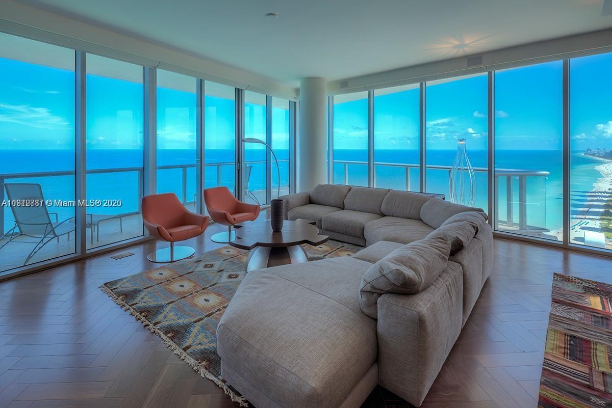 Apartamento para Alugar em Sunny Isles Beach, FL