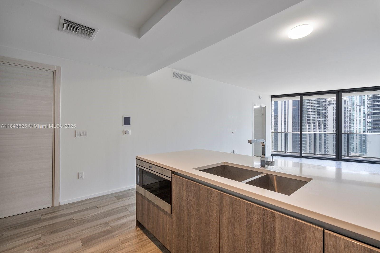 801 S Miami Ave #2402, Miami FL 33130