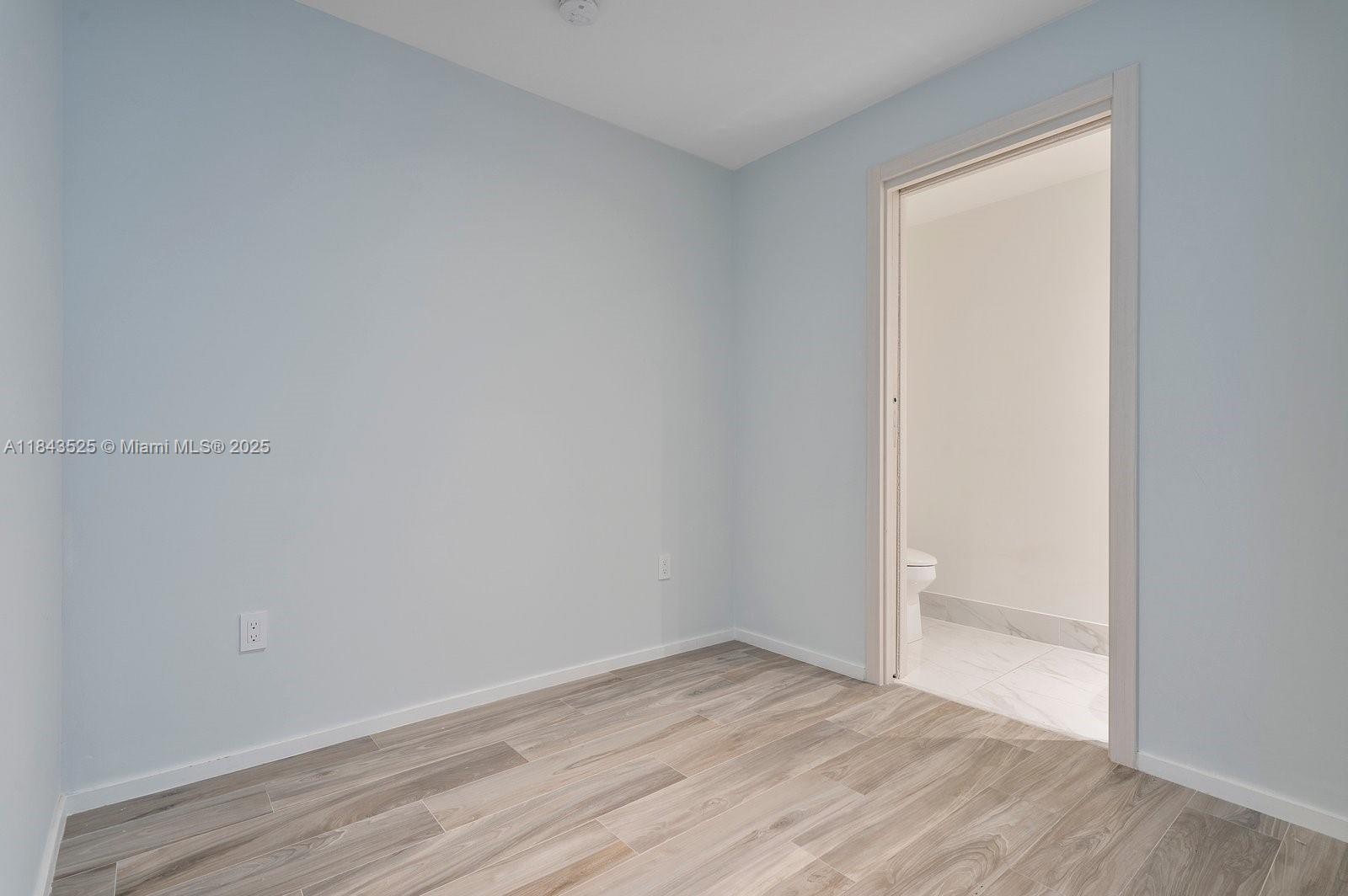 801 S Miami Ave #2402, Miami FL 33130