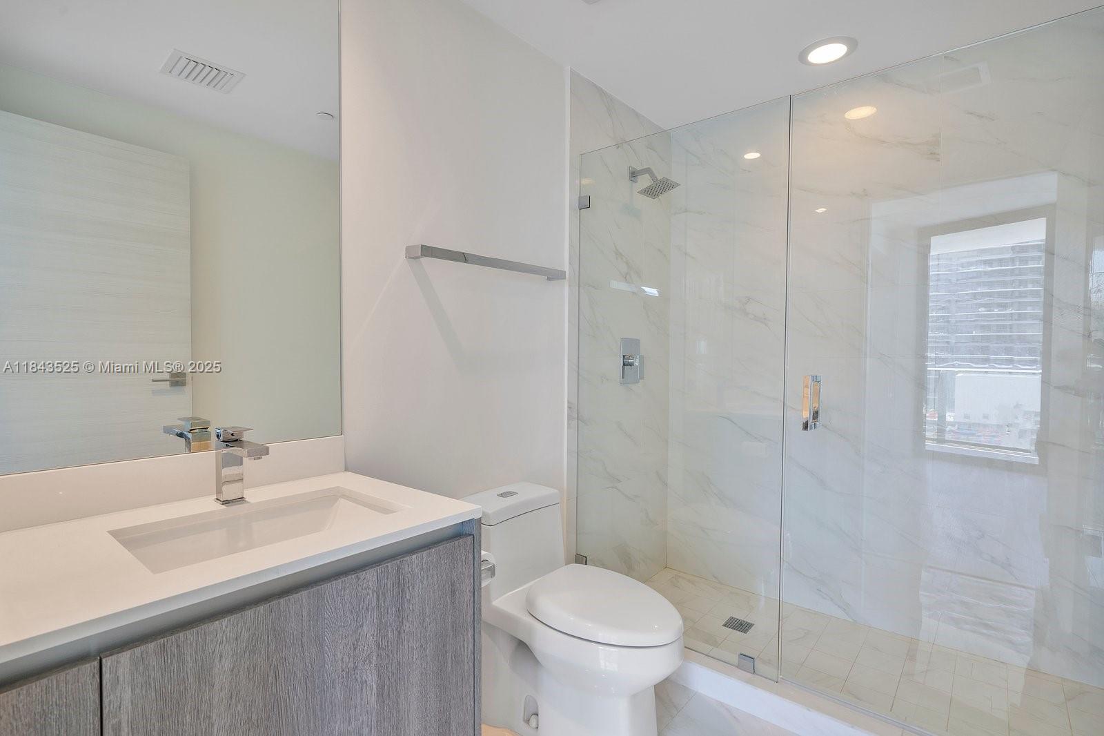 801 S Miami Ave #2402, Miami FL 33130