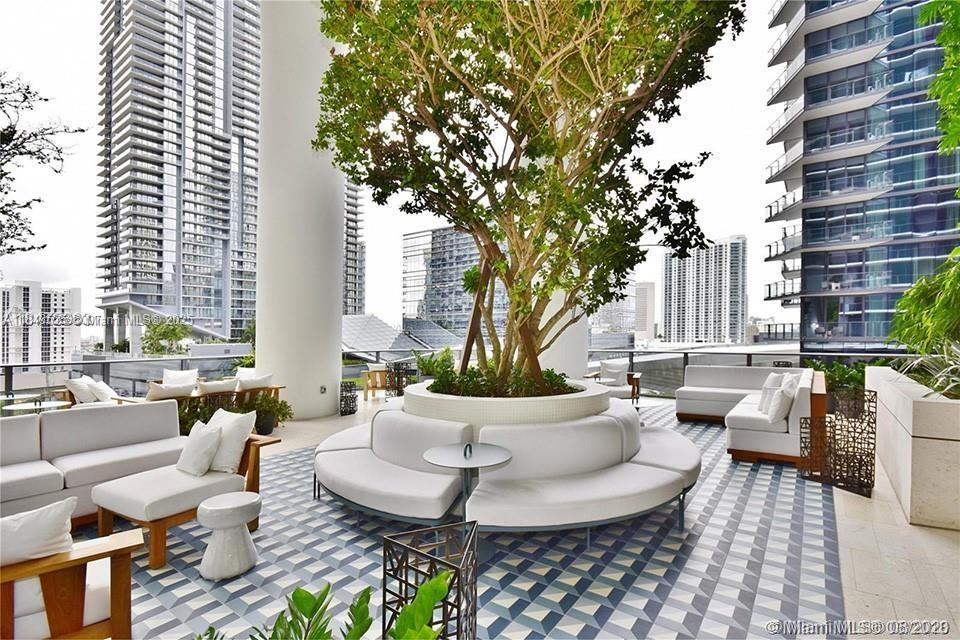801 S Miami Ave #2402, Miami FL 33130