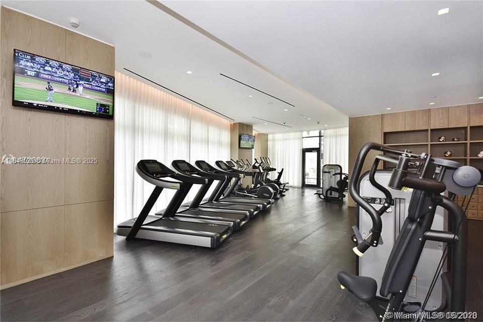 801 S Miami Ave #2402, Miami FL 33130