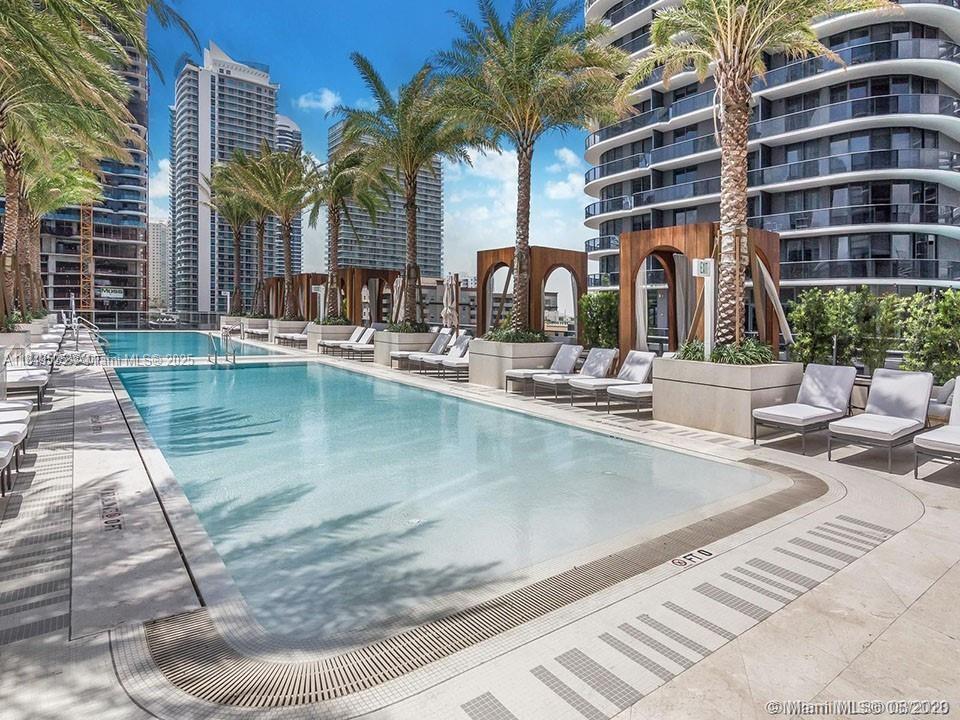 801 S Miami Ave #2402, Miami FL 33130