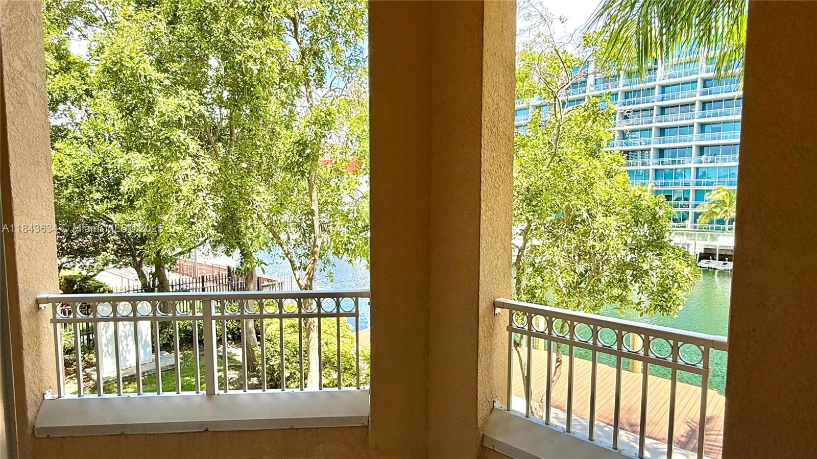3001 NE 185th St #201, Aventura FL 33180
