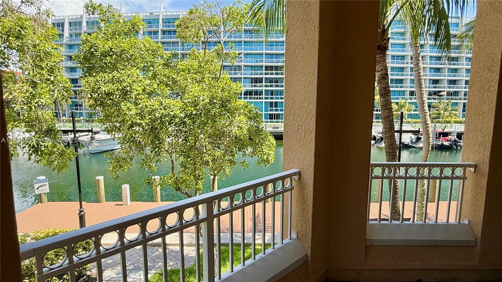 3001 NE 185th St #201, Aventura FL 33180