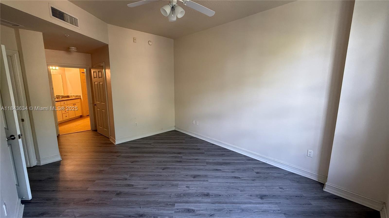 3001 NE 185th St #201, Aventura FL 33180
