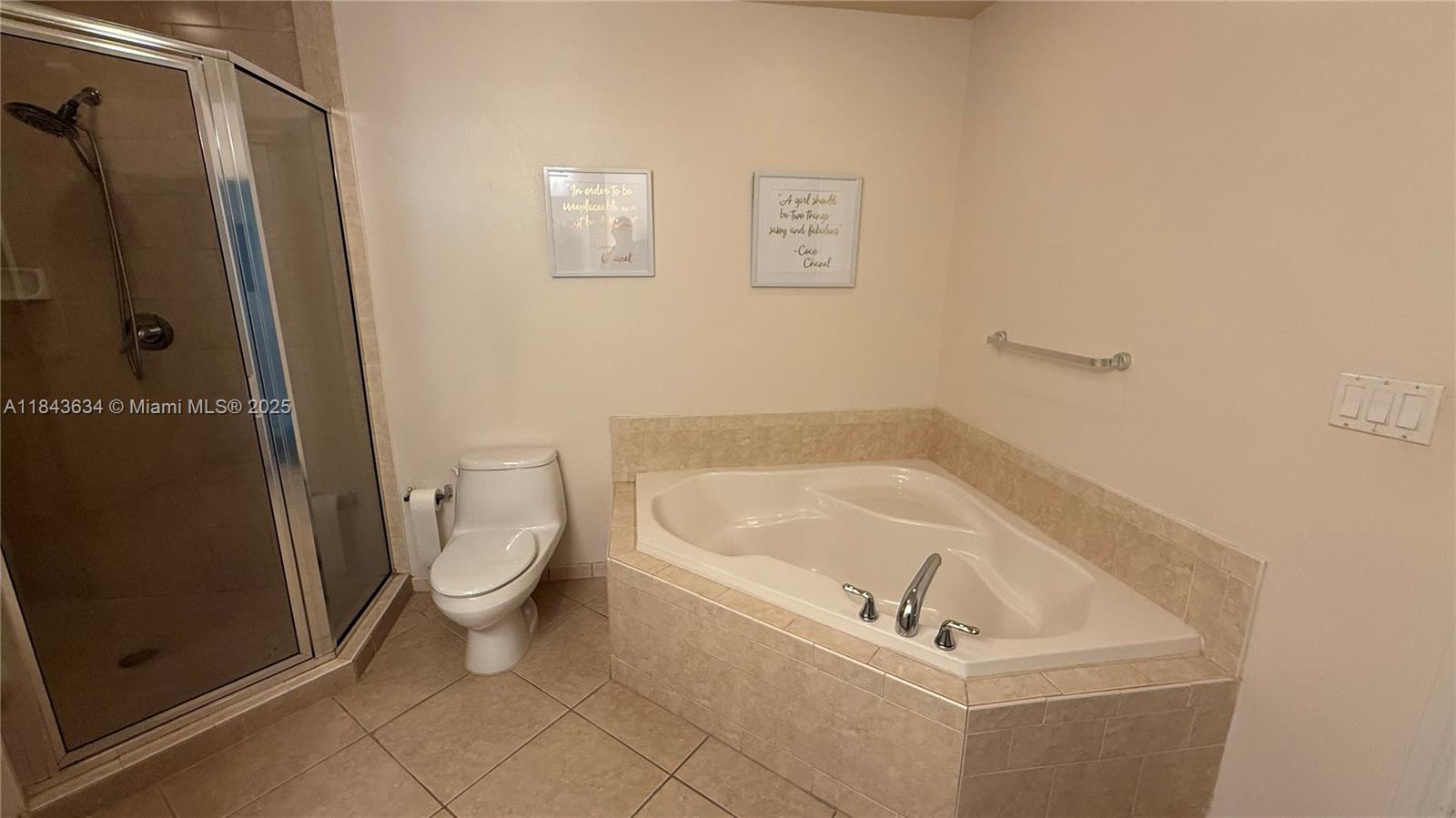 3001 NE 185th St #201, Aventura FL 33180