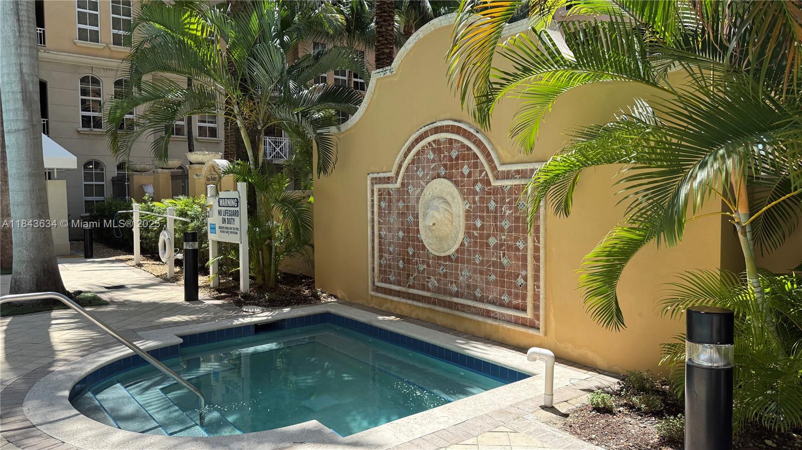 3001 NE 185th St #201, Aventura FL 33180