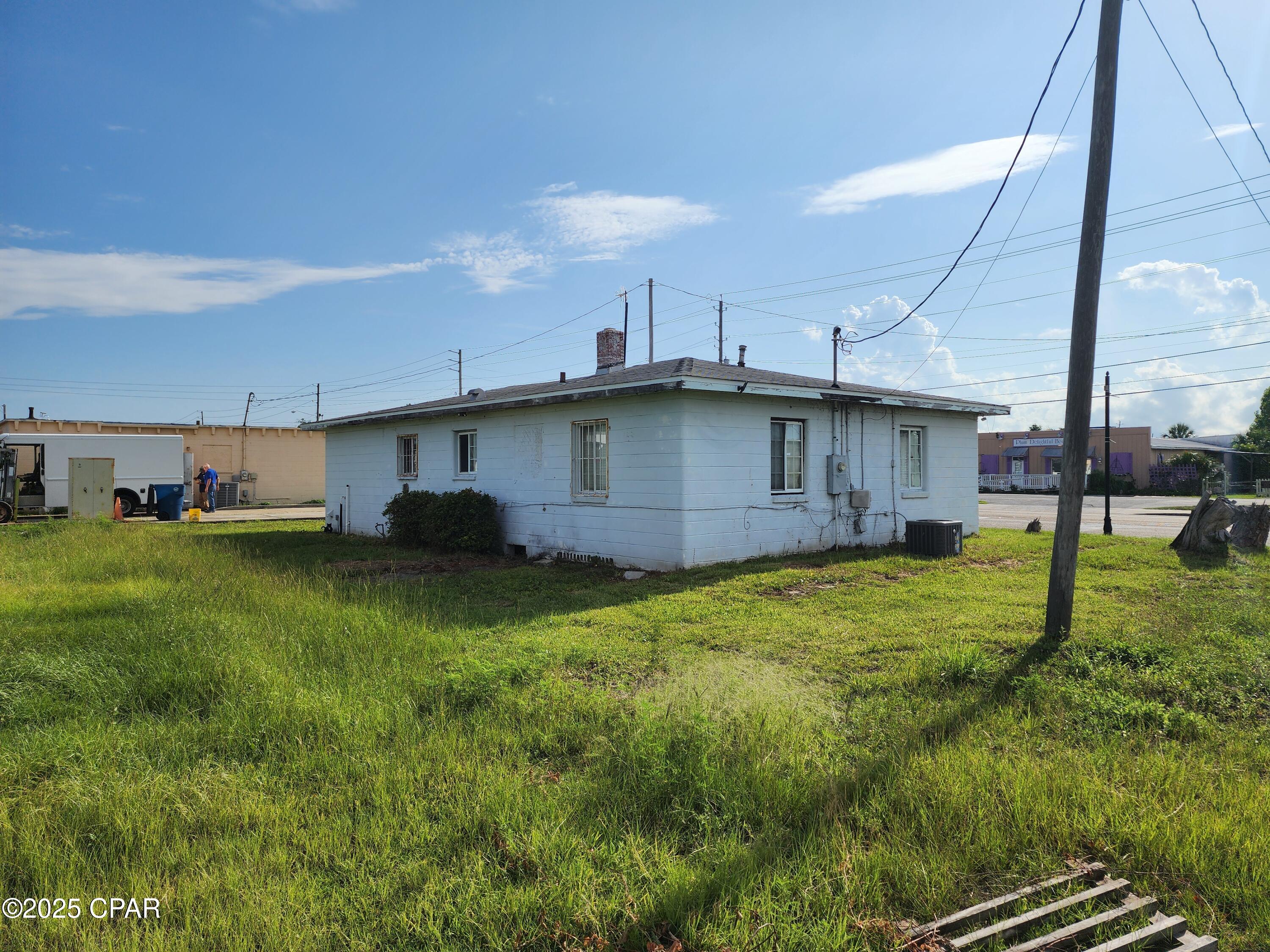 Image 8 For 211 15th Street