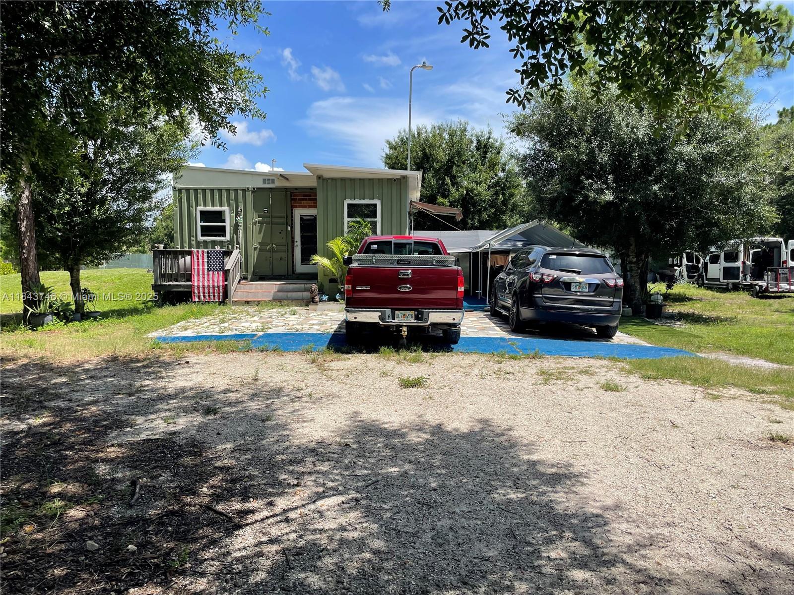 551 Ave Del Sur