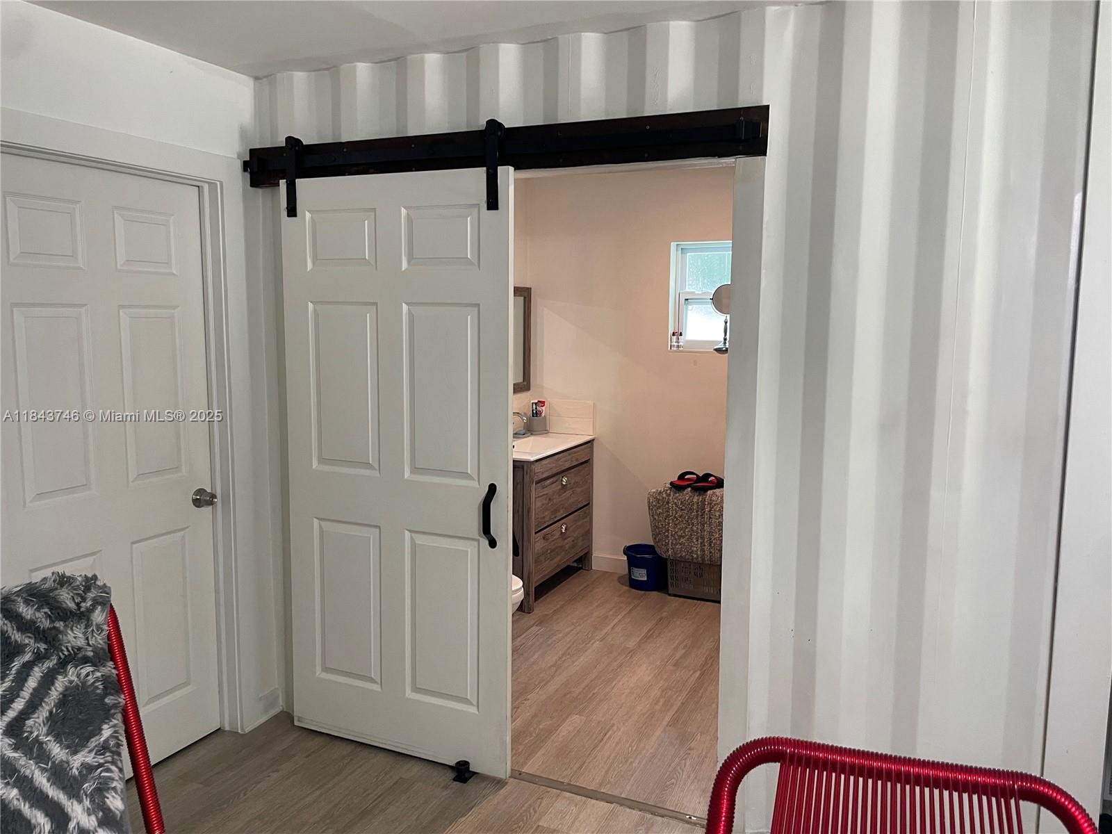 551 Ave Del Sur