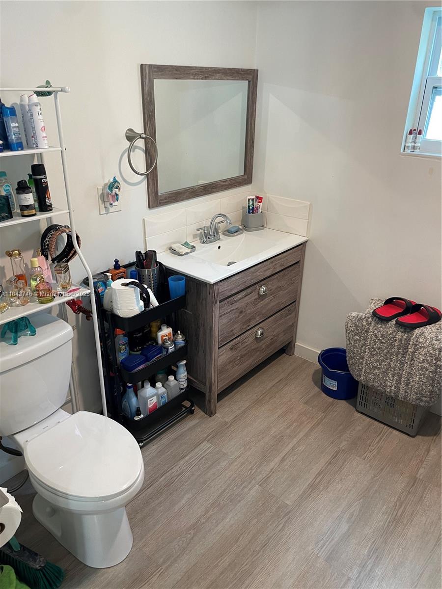 551 Ave Del Sur