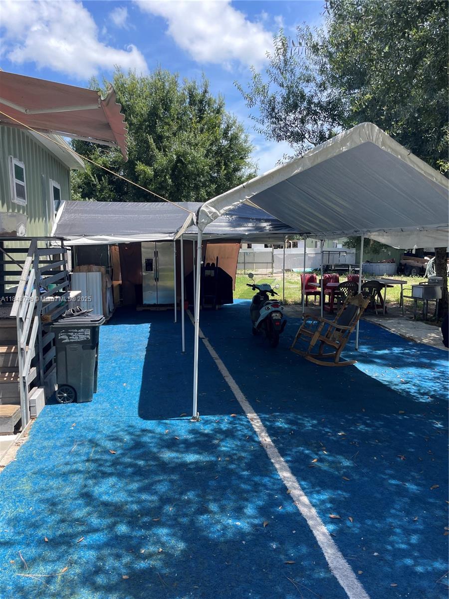 551 Ave Del Sur