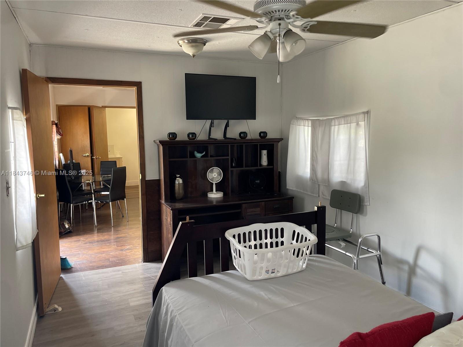 551 Ave Del Sur