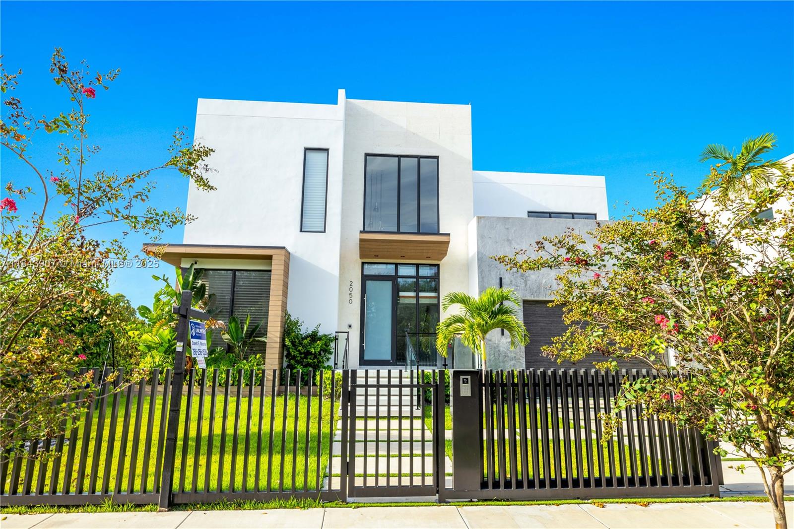 2050 Hibiscus Dr, North Miami, Florida 33181