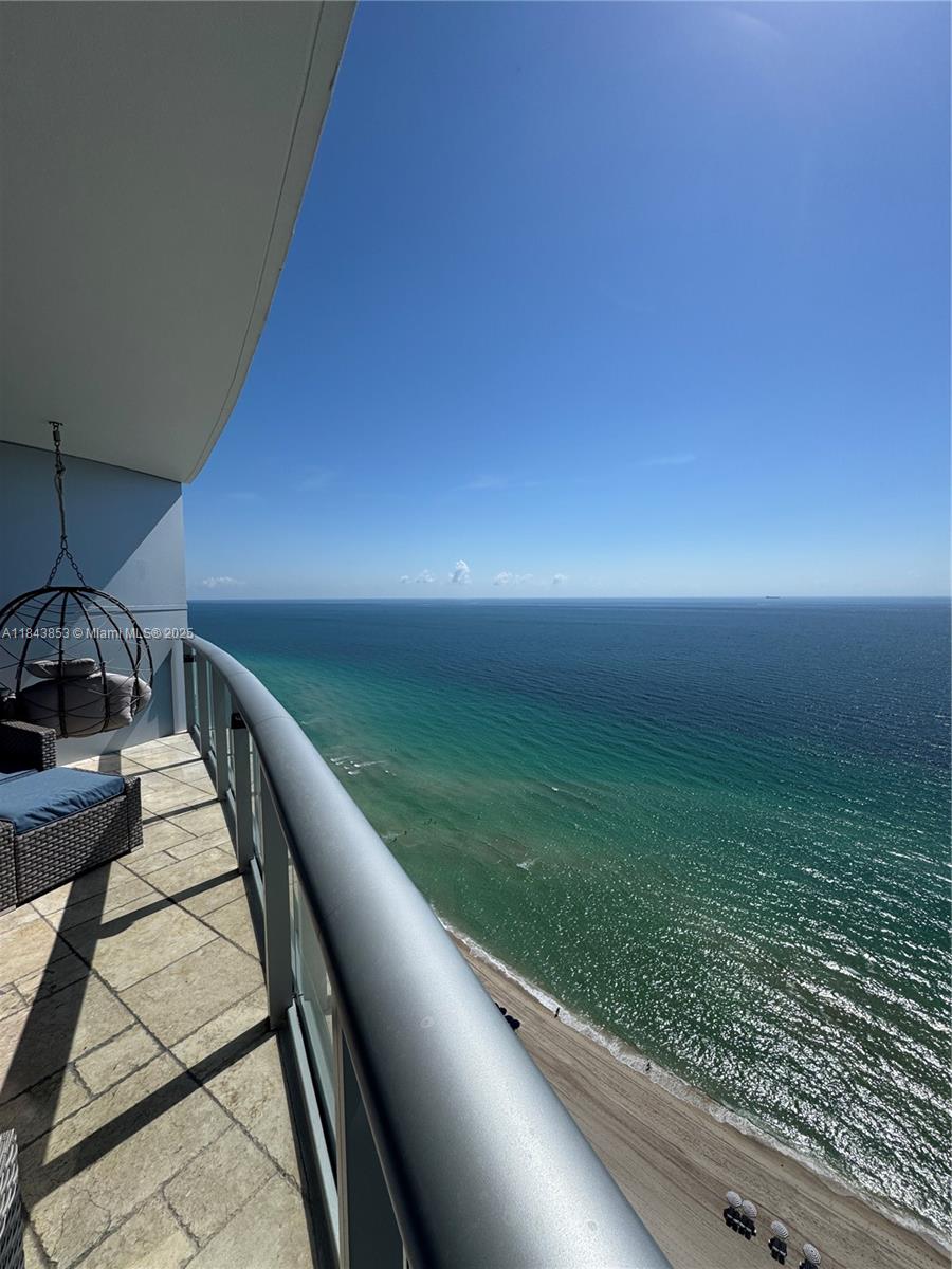 Condo for Sale in Sunny Isles Beach, FL