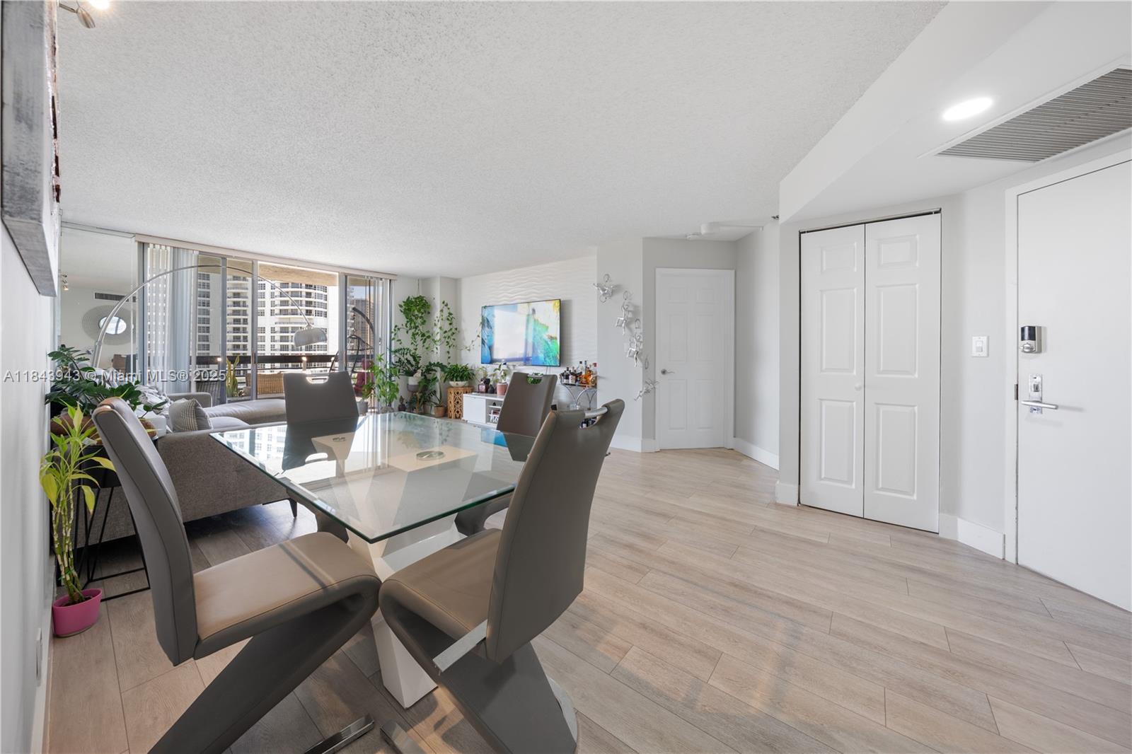 3530 Mystic Pointe Dr #1406, Aventura FL 33180