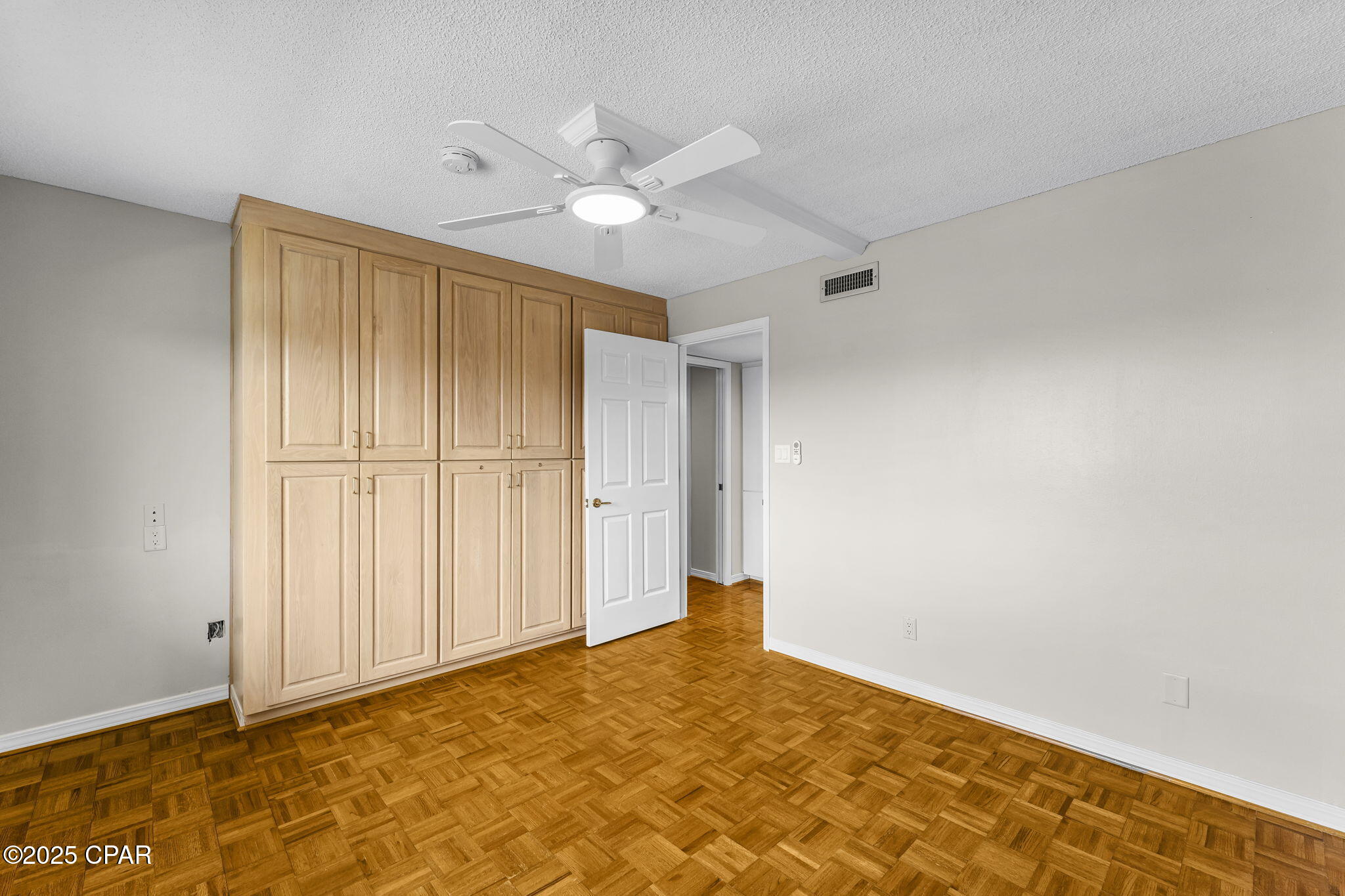 Image 34 For 100 Cherry Street 604