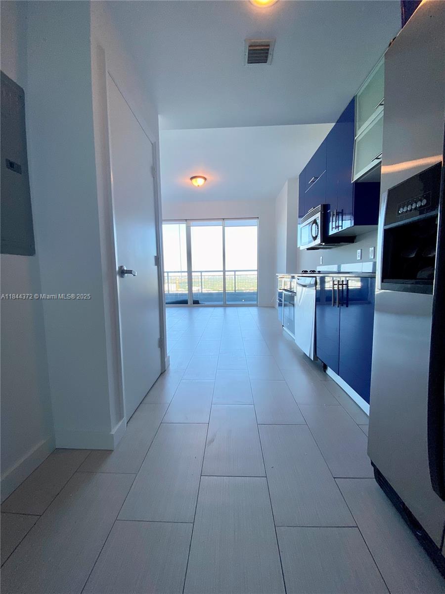 60 SW 13th St #1809, Miami FL 33130