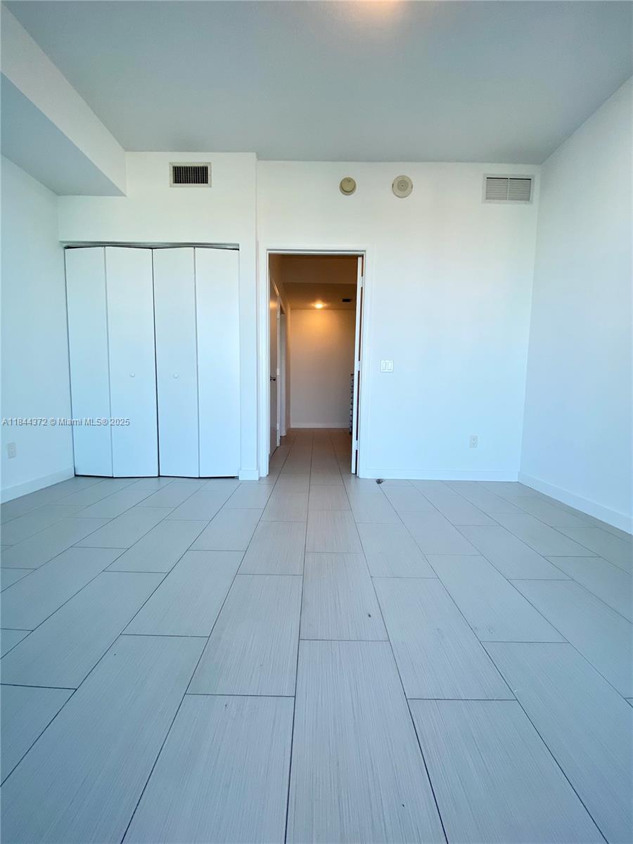60 SW 13th St #1809, Miami FL 33130