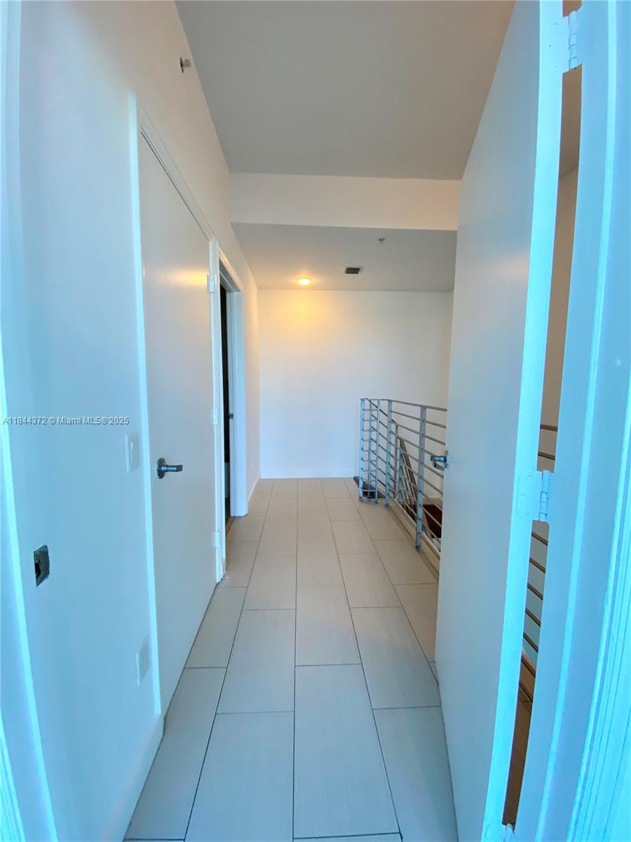 60 SW 13th St #1809, Miami FL 33130