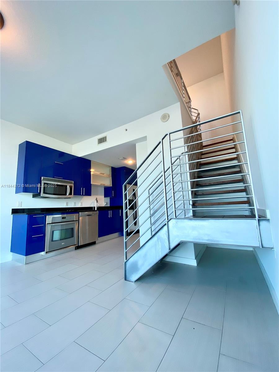 60 SW 13th St #1809, Miami FL 33130