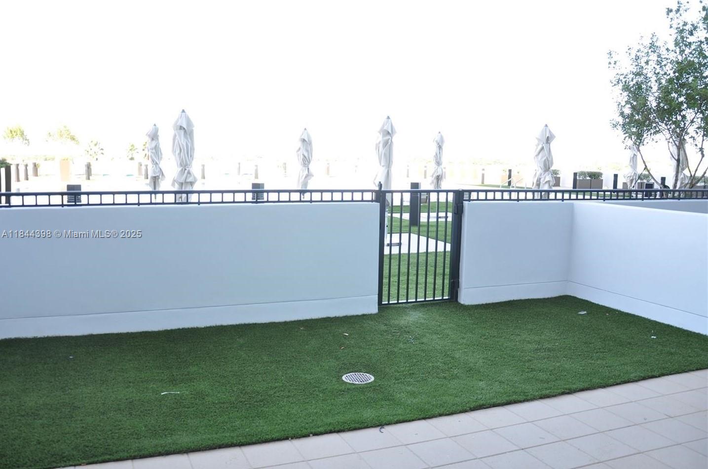 Property photo # 8