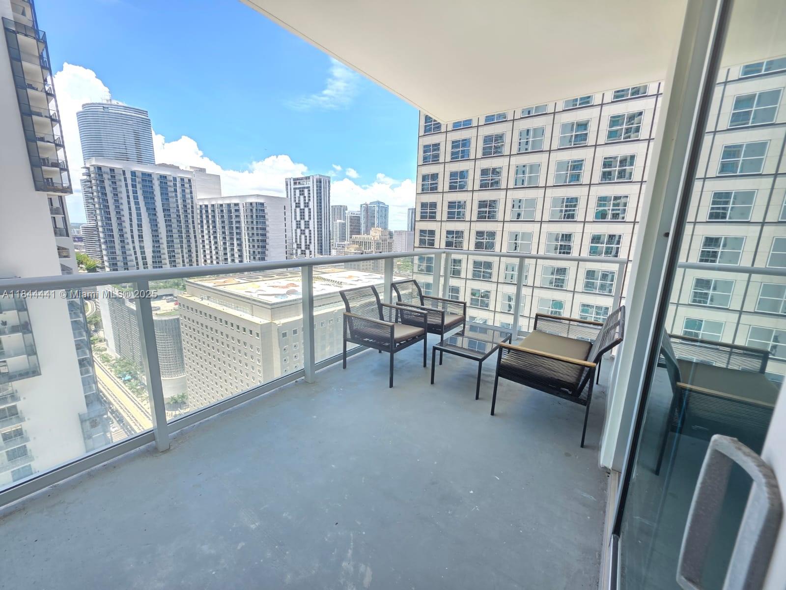 300 S Biscayne Blvd #T-2311, Miami FL 33131