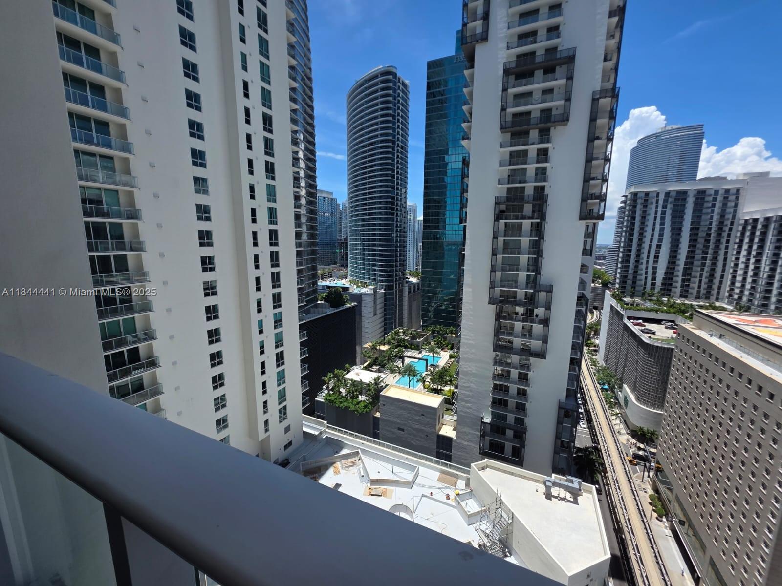 300 S Biscayne Blvd #T-2311, Miami FL 33131