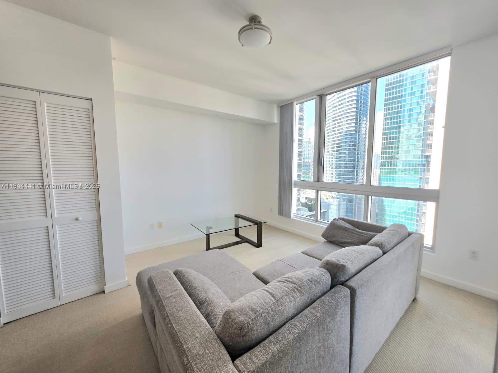 300 S Biscayne Blvd #T-2311, Miami FL 33131