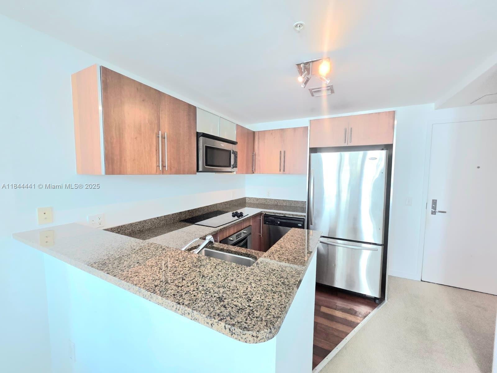 300 S Biscayne Blvd #T-2311, Miami FL 33131