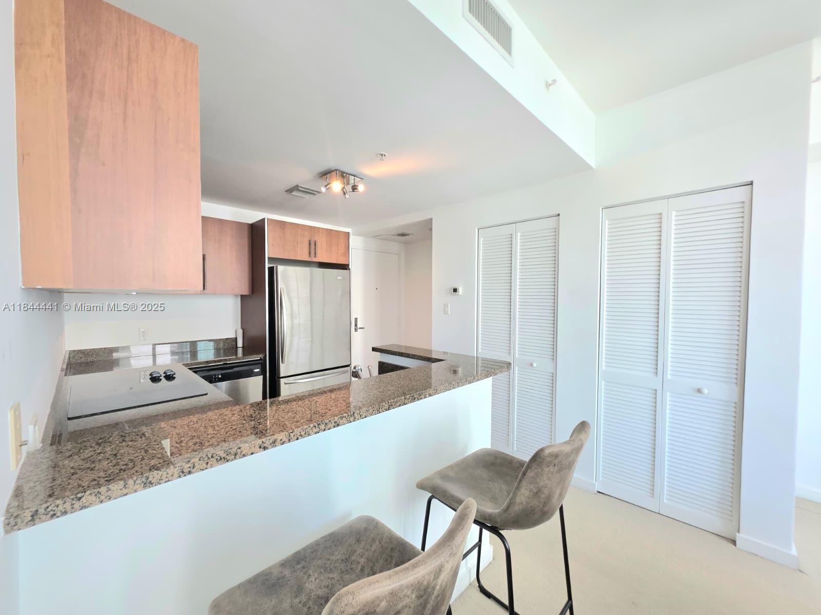 300 S Biscayne Blvd #T-2311, Miami FL 33131