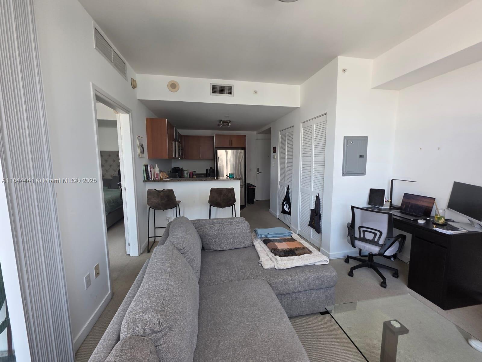 300 S Biscayne Blvd #T-2311, Miami FL 33131