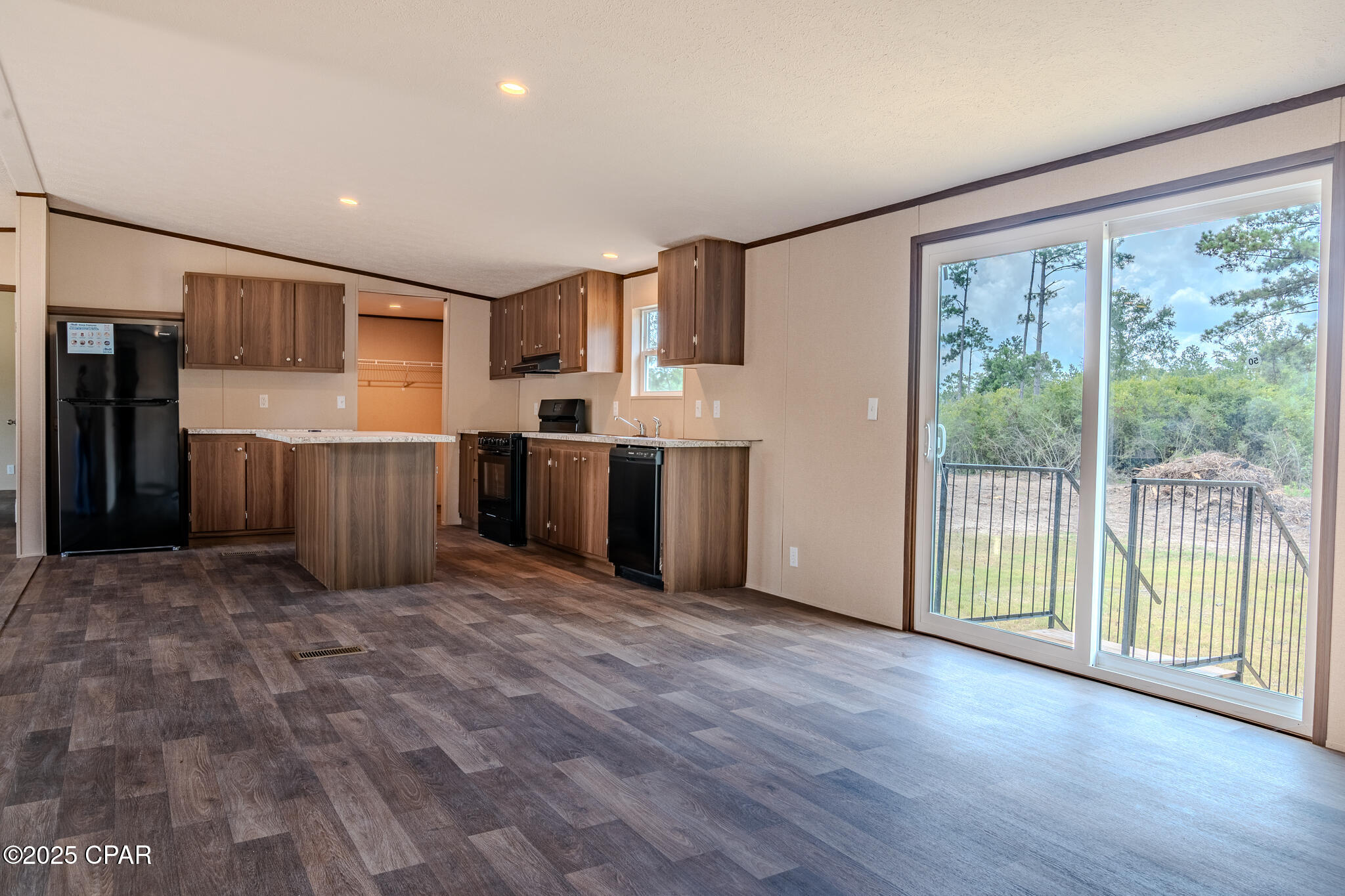 Image 12 For 2833 Vancouver Drive
