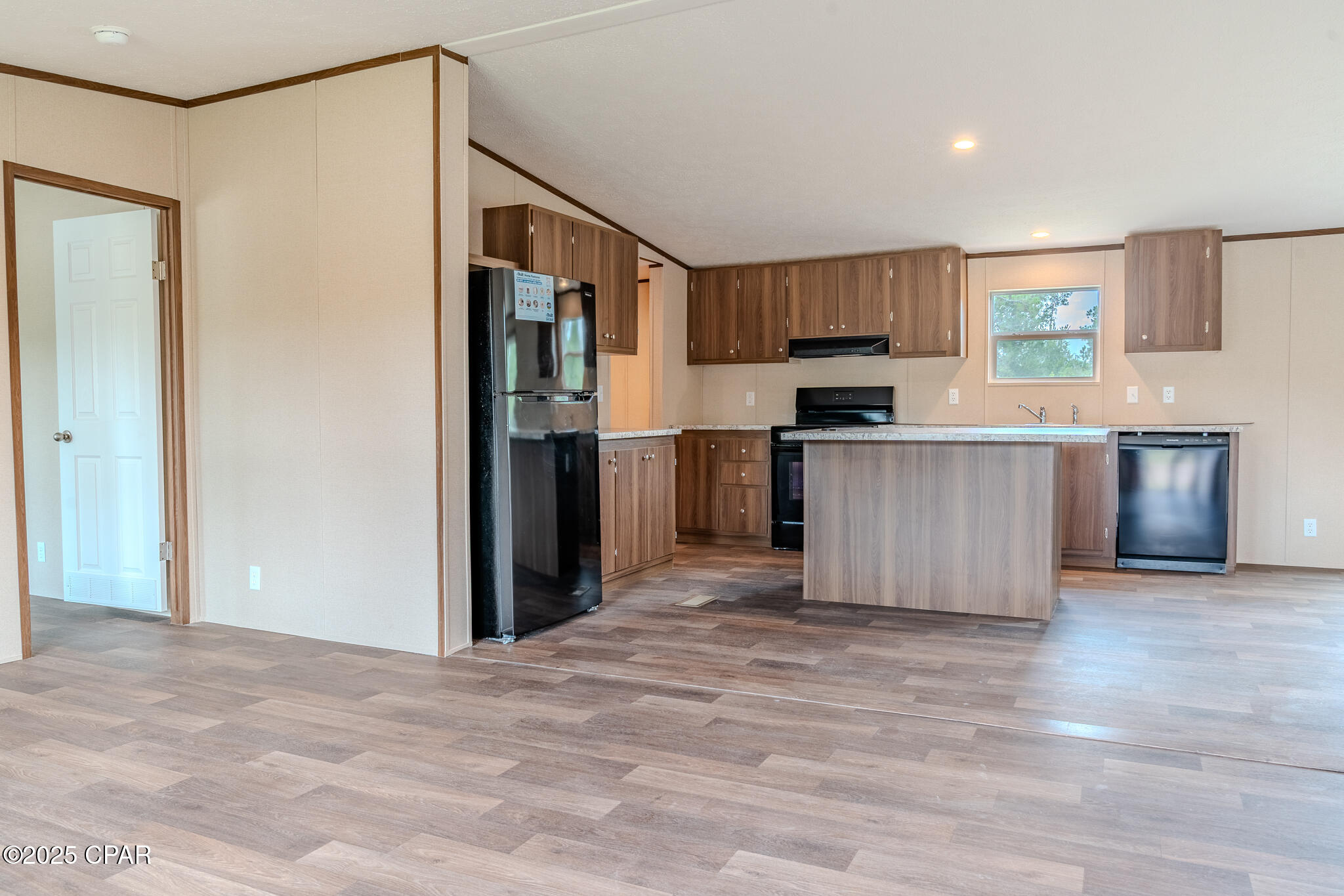 Image 13 For 2833 Vancouver Drive