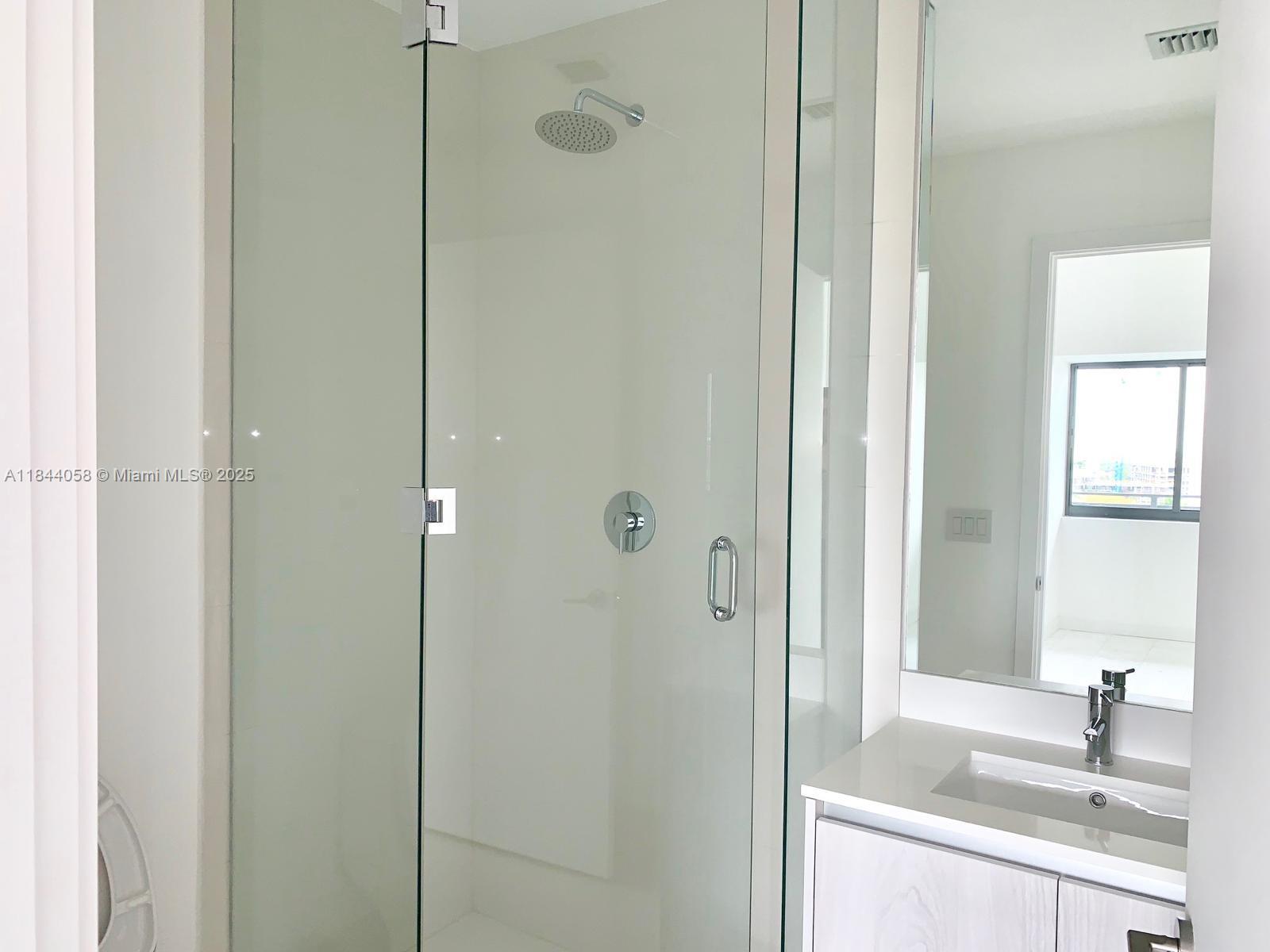 480 NE 31st St #903, Miami FL 33137