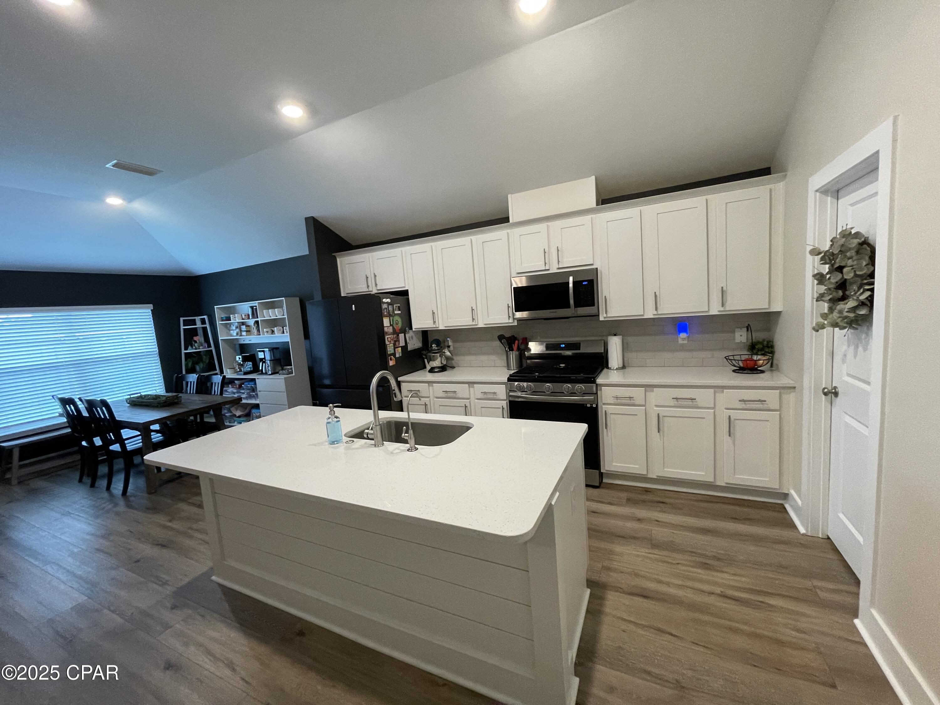 Image 4 For 226 Bayou Bend Lane