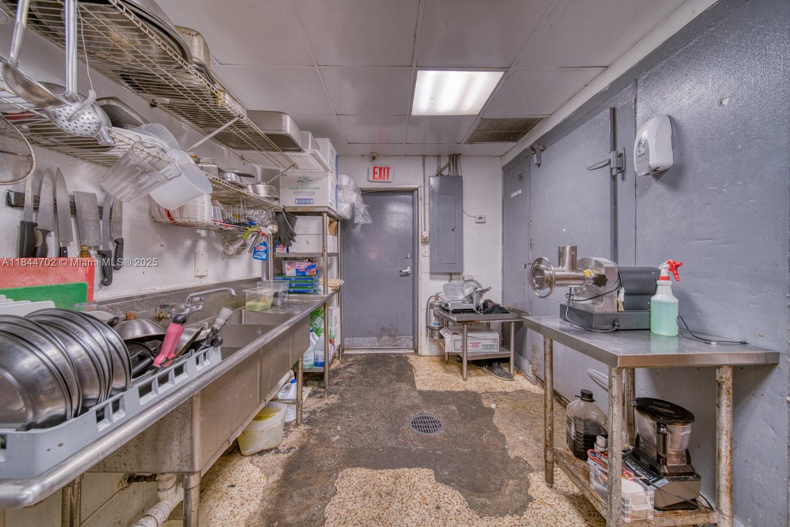 Gourmet Burger Franchise For Sale In Prime Miami Beach Location