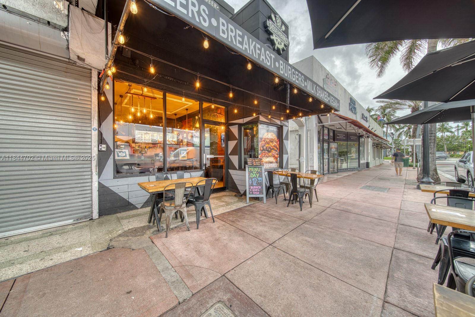 Gourmet Burger Franchise For Sale In Prime Miami Beach Location