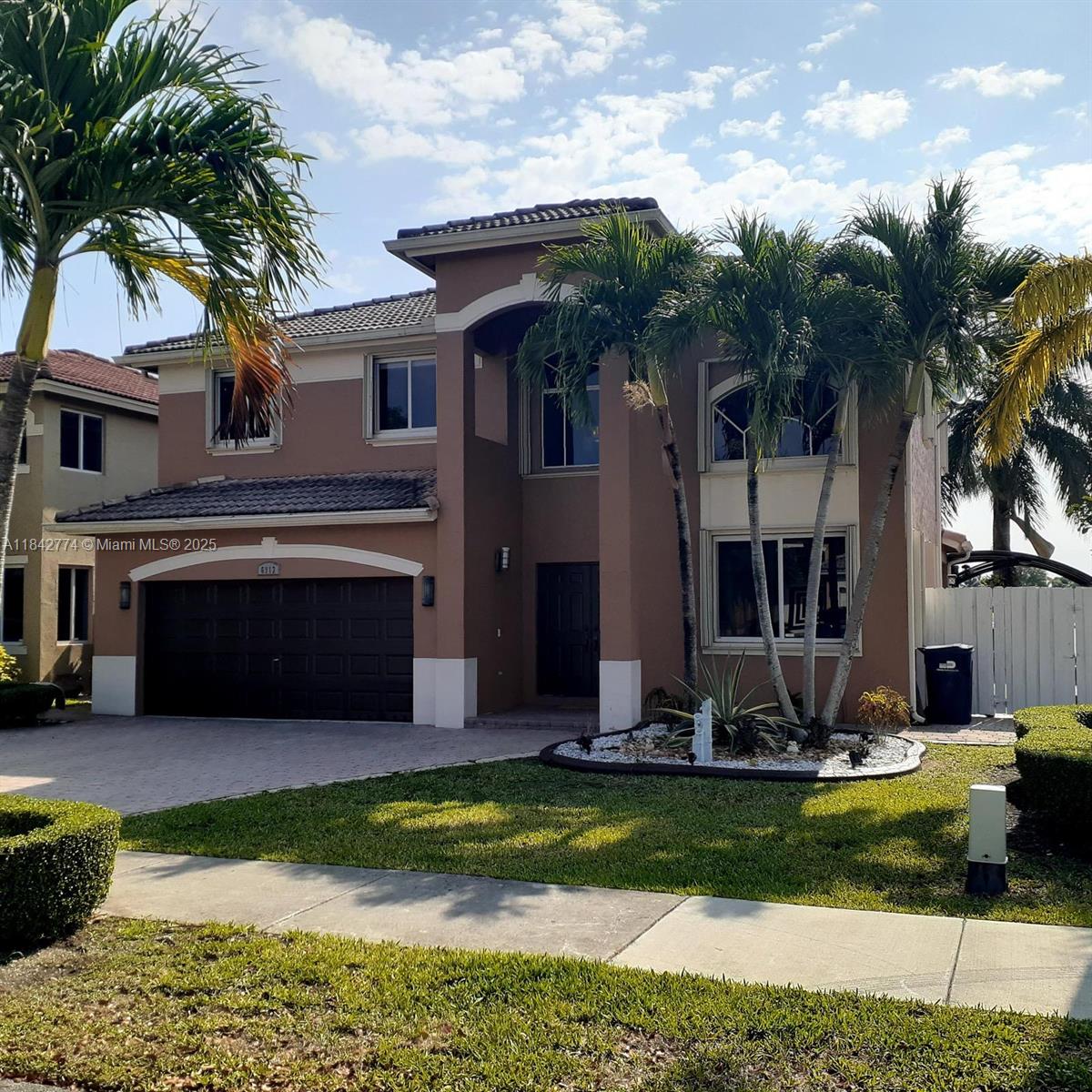 Property photo # 0
