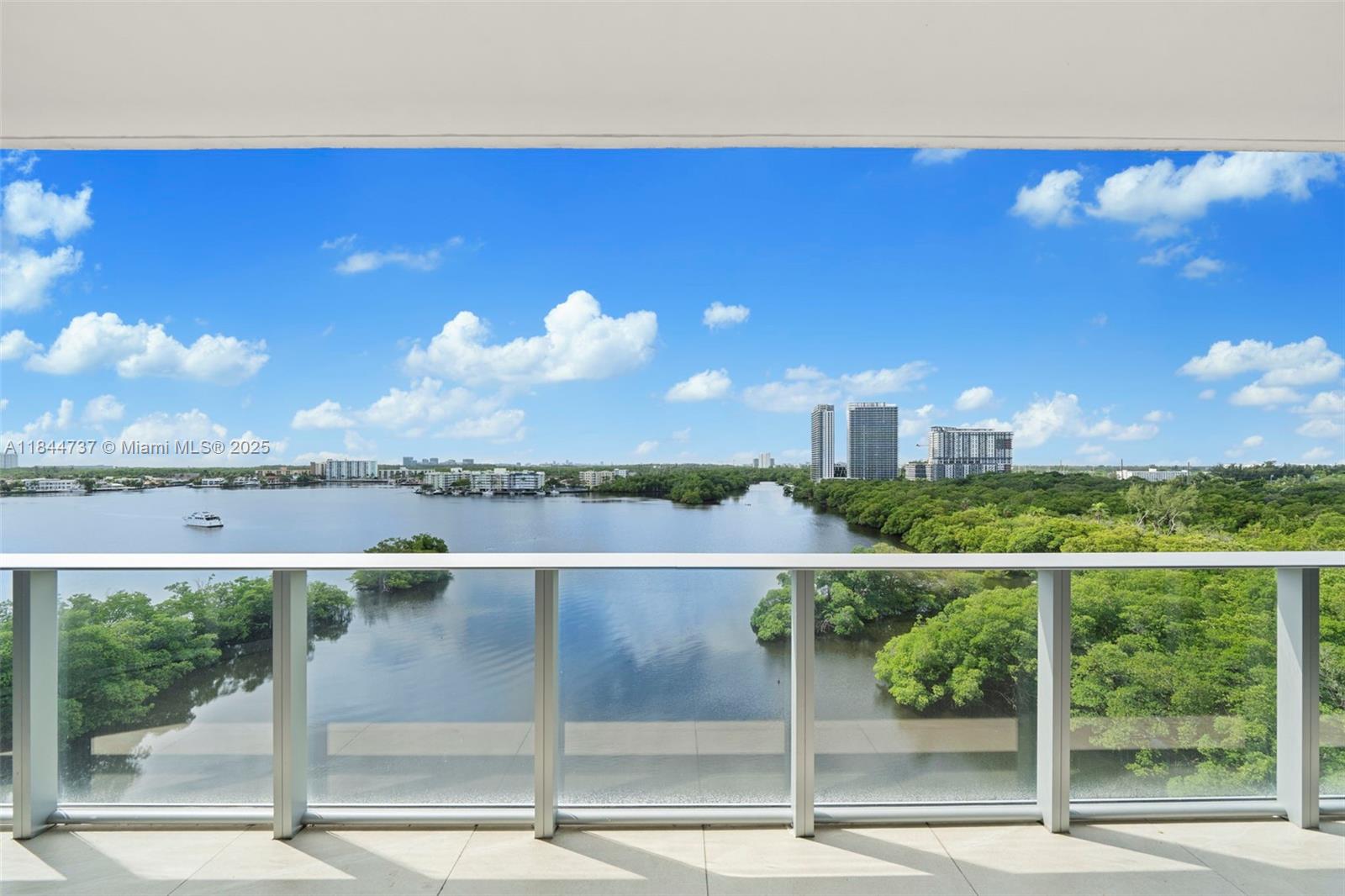 Apartamento para Alugar em North Miami Beach, FL