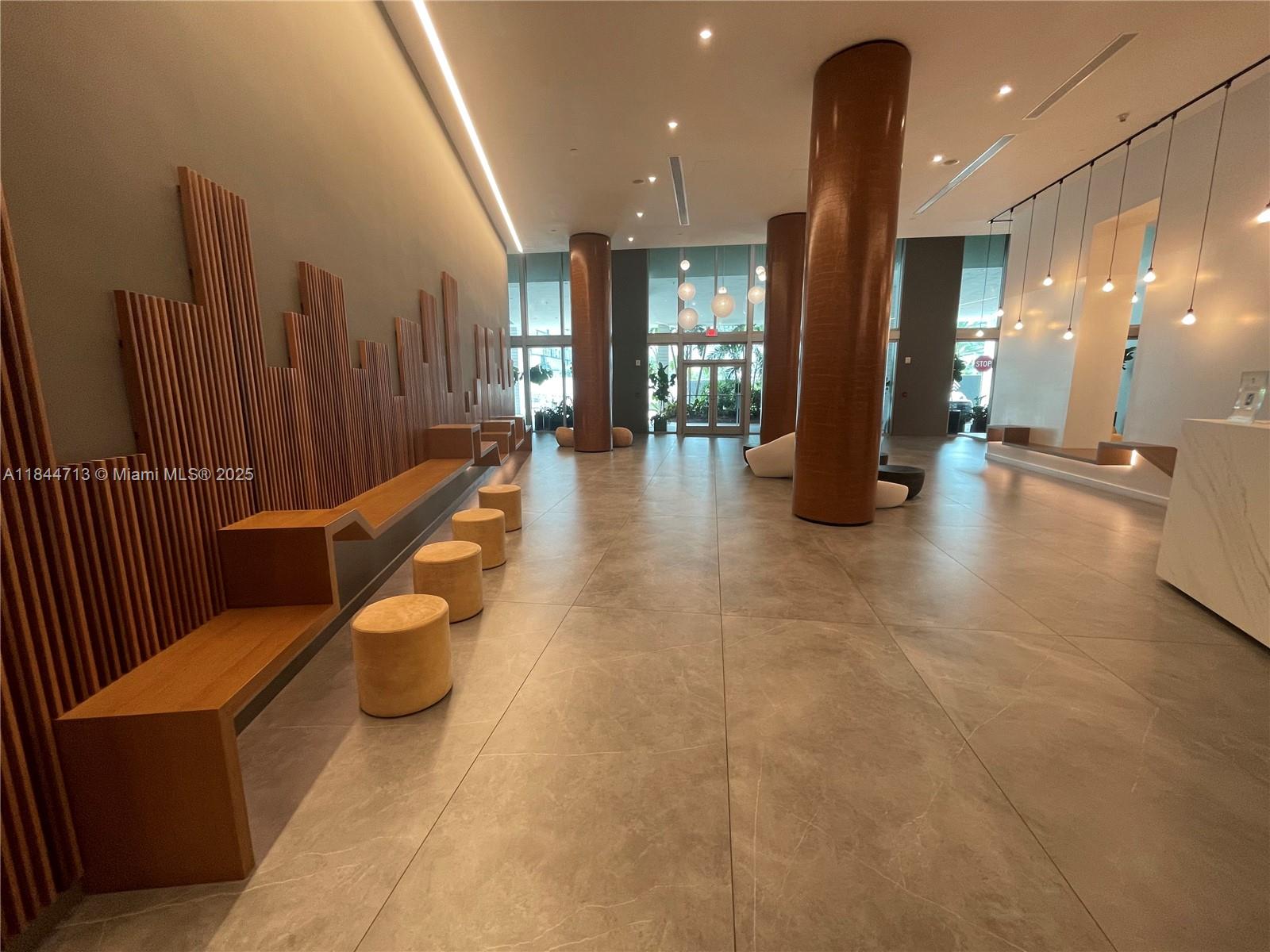 350 S Miami Ave #3709, Miami FL 33130