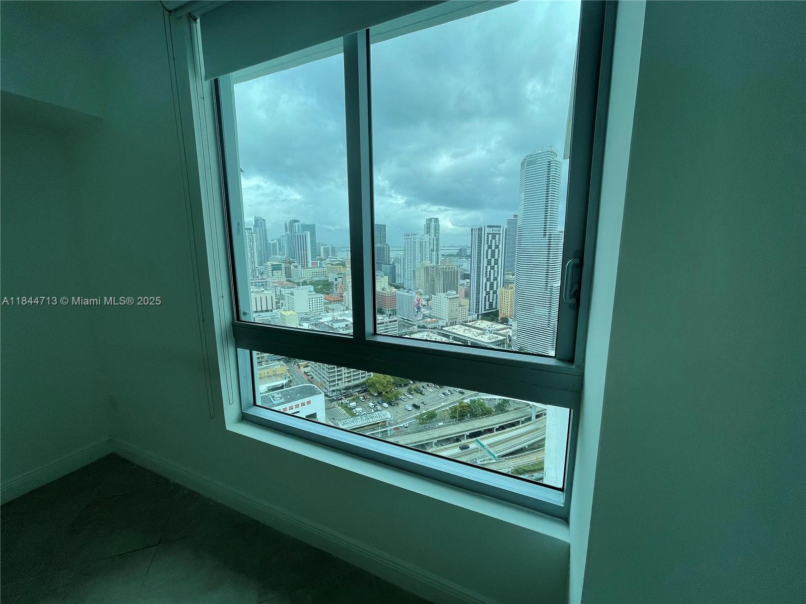 350 S Miami Ave #3709, Miami FL 33130