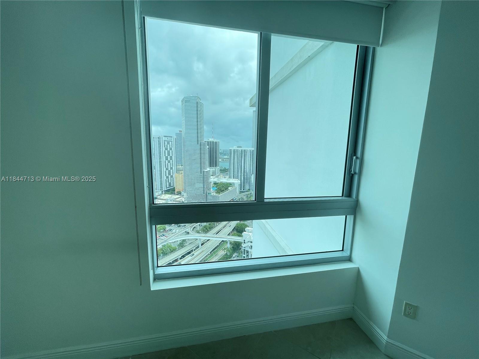 350 S Miami Ave #3709, Miami FL 33130
