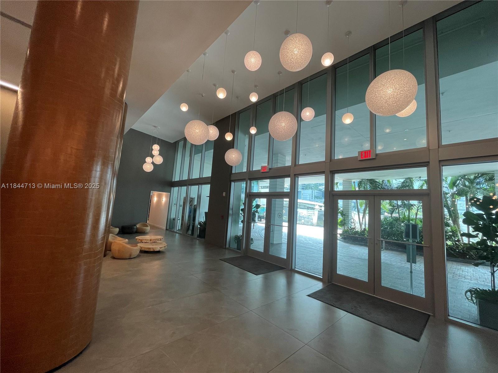 350 S Miami Ave #3709, Miami FL 33130